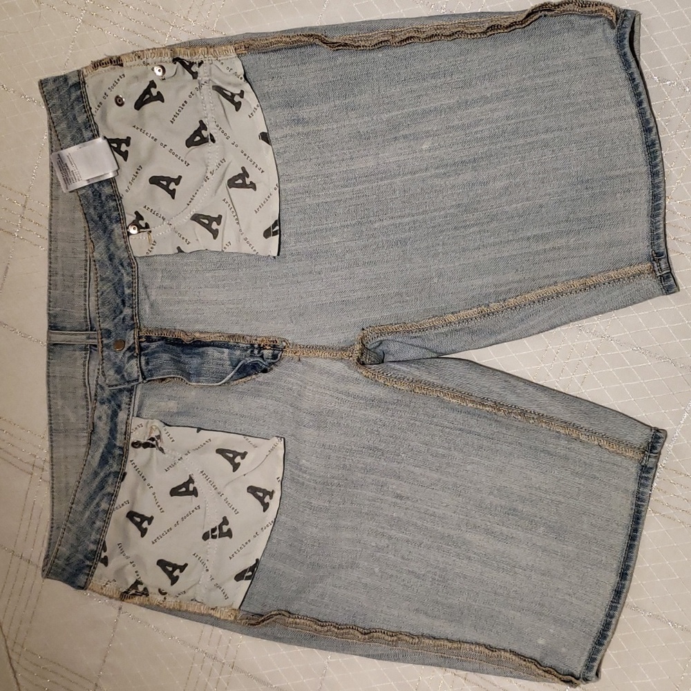 ARTICLES OF SOCIETY nwot NANCY Bermuda Jean Shorts Paint Distressed Women's 31 - Picture 10 of 16
